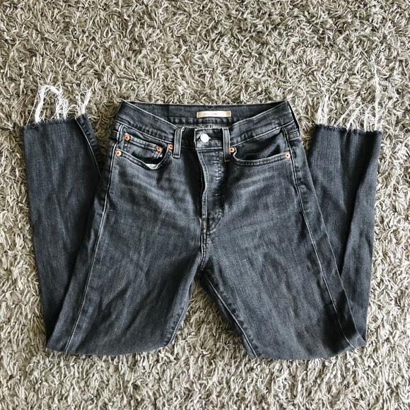 Levi's Wedgie Skinny High Rise Button Fly Ankle Jeans Washed Black Size 27 - Picture 3 of 8